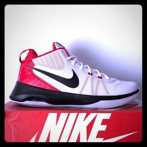 🏵SALE🏵BRAND NEW Nike Air Versatile🏀!!!